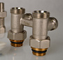 узел для нижнего подключения стального радиатора вентильный 3/4"*1/2" прямой TeRma (33977) - №1